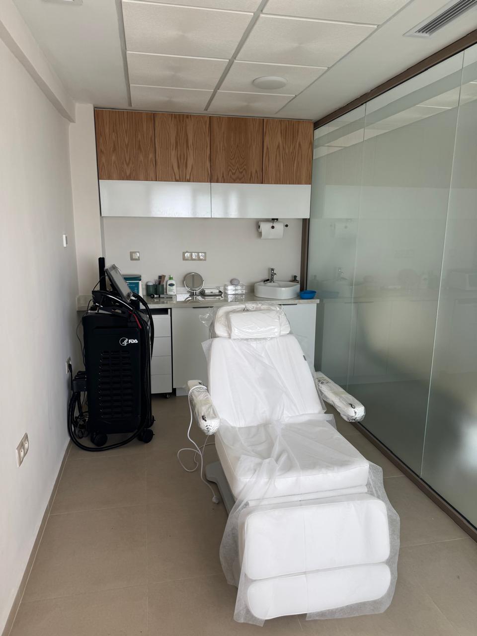 Salle de soins laser moderne